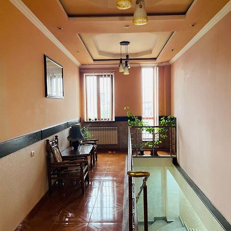 Aero Hotel Tour Armenia P'arak'ar Esterno foto
