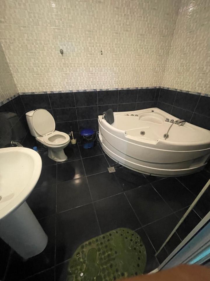 Aero Hotel Tour Armenia P'arak'ar Esterno foto
